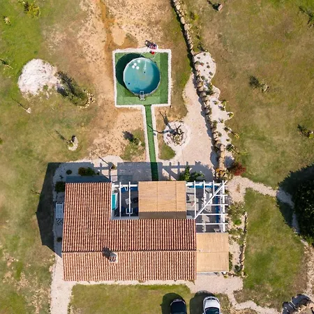 S'ena E Su Juncu Holiday home Loculi