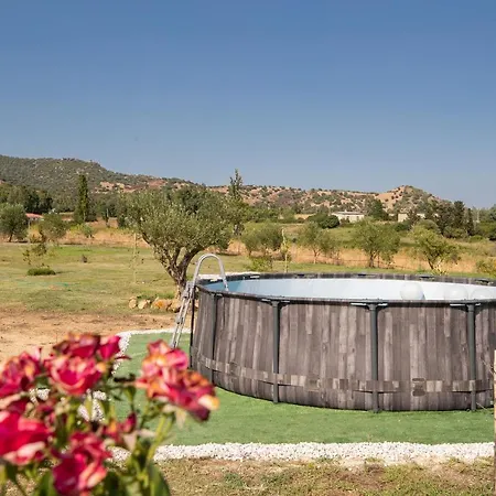 S'ena E Su Juncu Holiday home Loculi