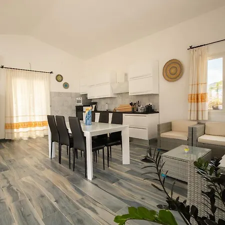 Holiday home S'ena E Su Juncu *