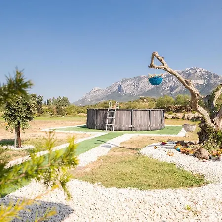 S'ena E Su Juncu Ferienhaus