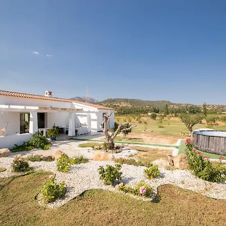 S'ena E Su Juncu Holiday home